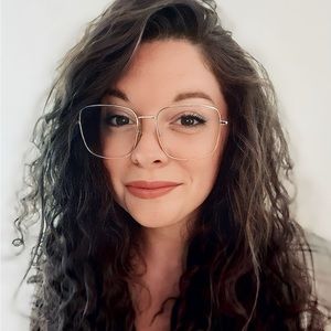 Meet your Posher, Britni